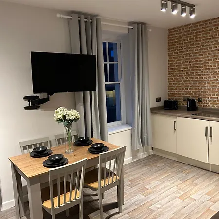 Modern 2 Bedroom Apartment - Neath Town Centre Exterior photo
